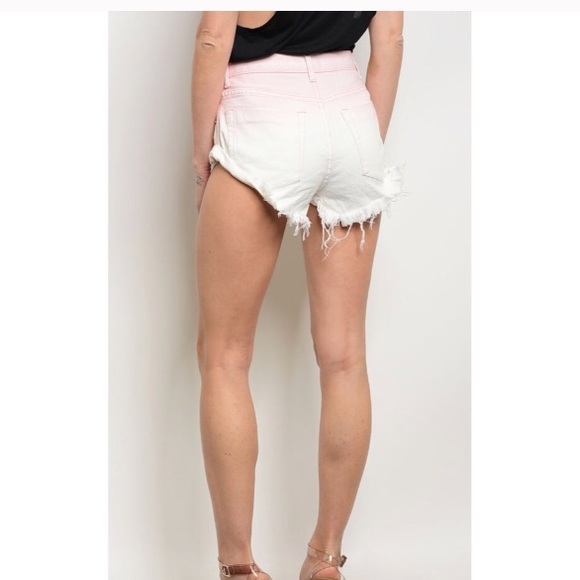 HOST PICK๐๐NWT frayed cutoff shorts pink ombrรฉ - Picture 3 of 6